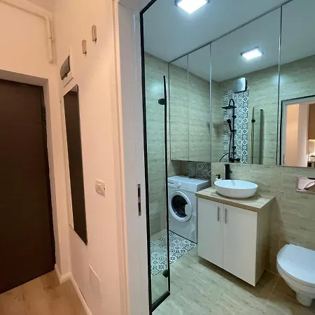 Riverside Luxury Near President Palace Апартаменты Бухарест